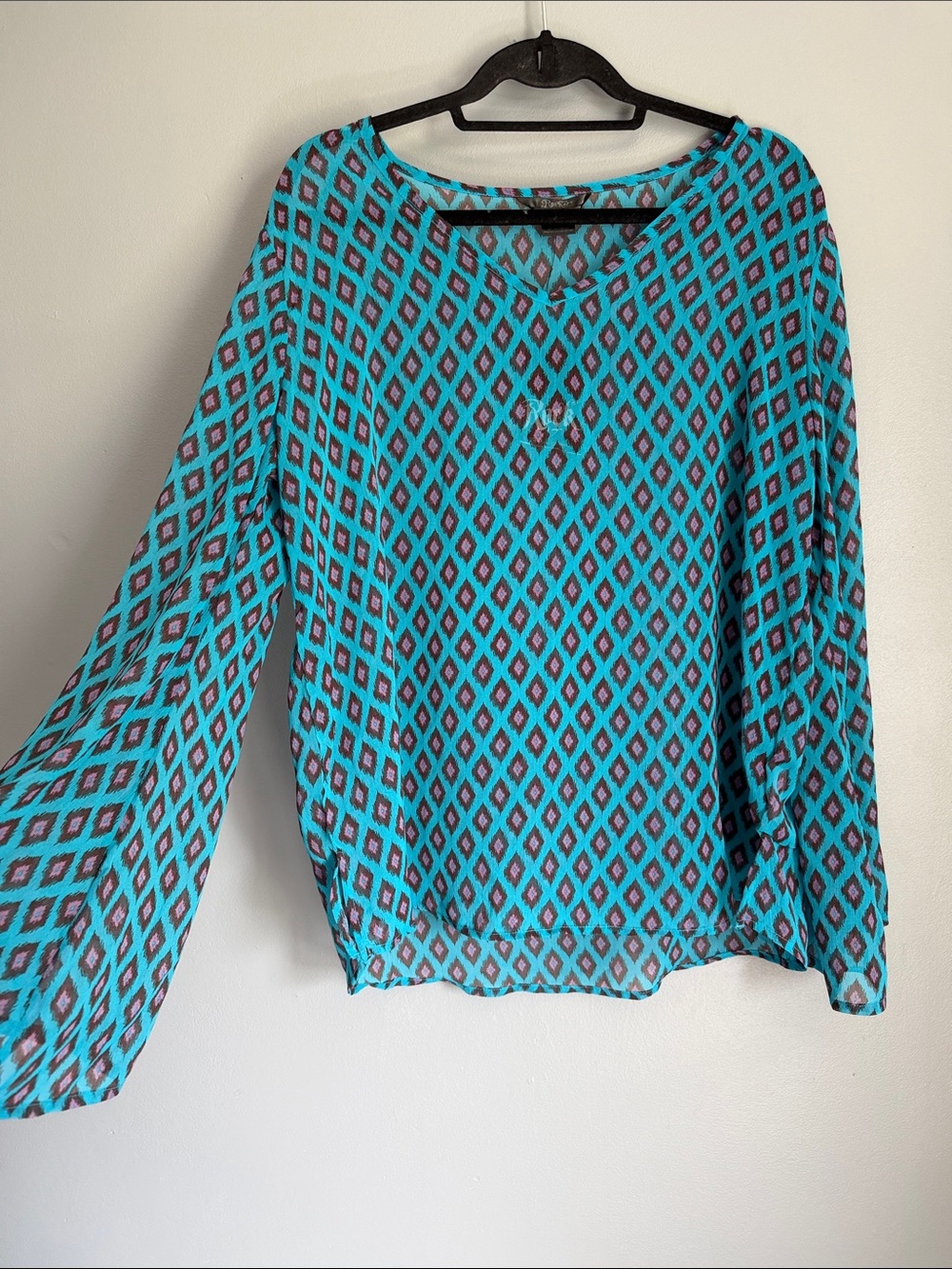 Rock 47 Boho Hippy Geometric Flowy Sheer  Diamond Print V-Neck Blouse - Medium